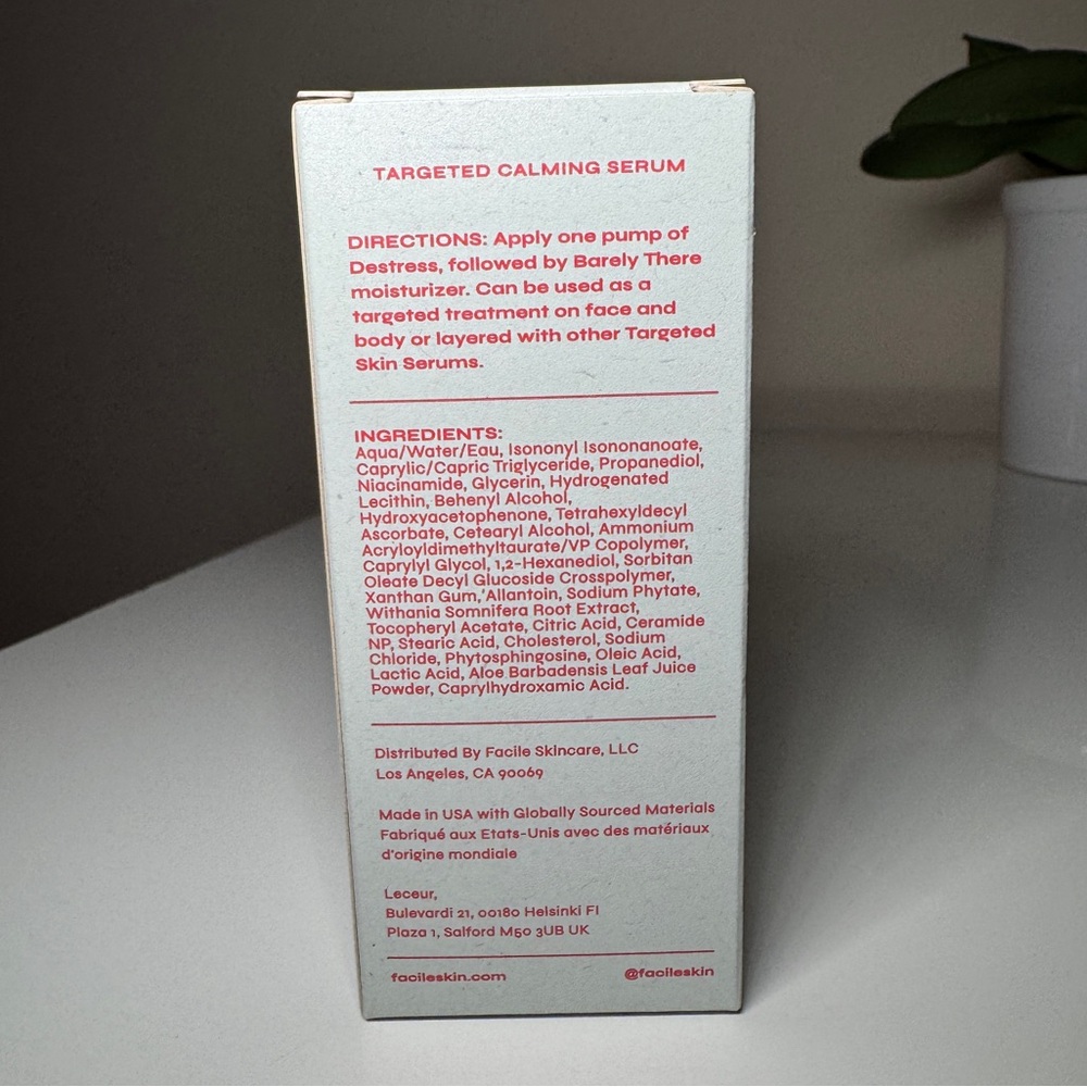 Facile 
Destress Redness Calming Serum with Vitamin C & Ceramides - Picture 2 of 4